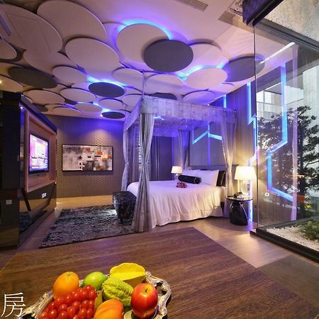 Doule Motel 台中市 エクステリア 写真