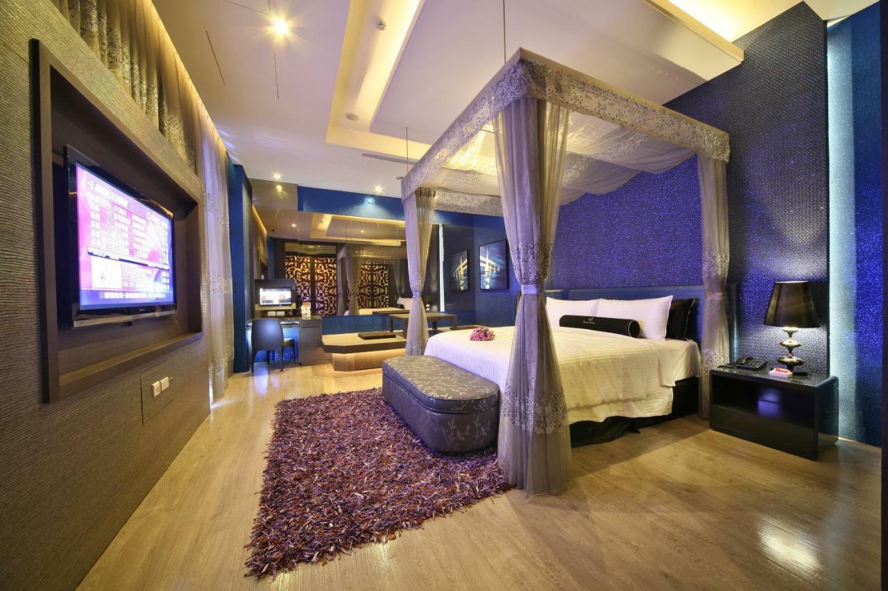 Doule Motel 台中市 エクステリア 写真