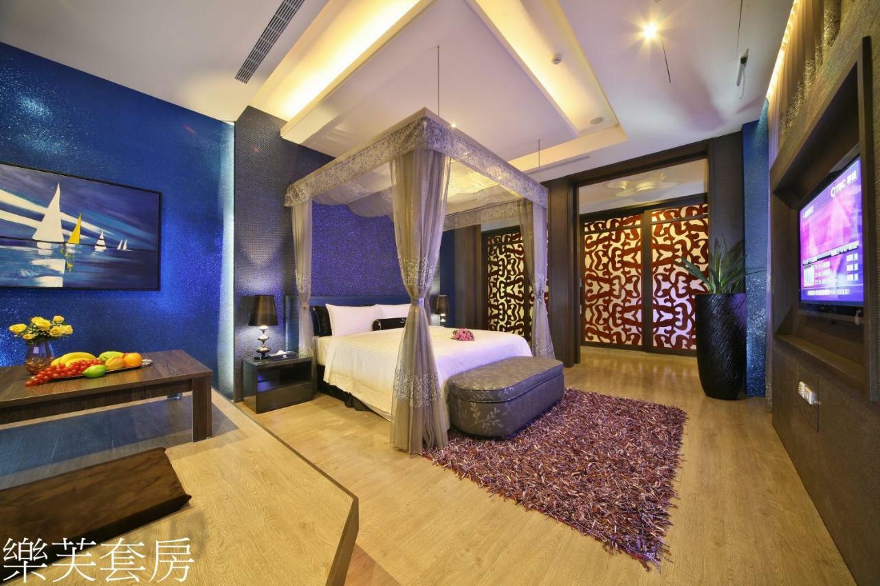 Doule Motel 台中市 エクステリア 写真