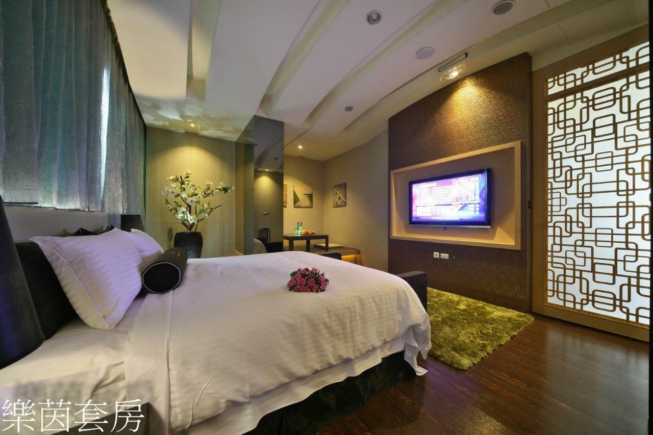 Doule Motel 台中市 エクステリア 写真