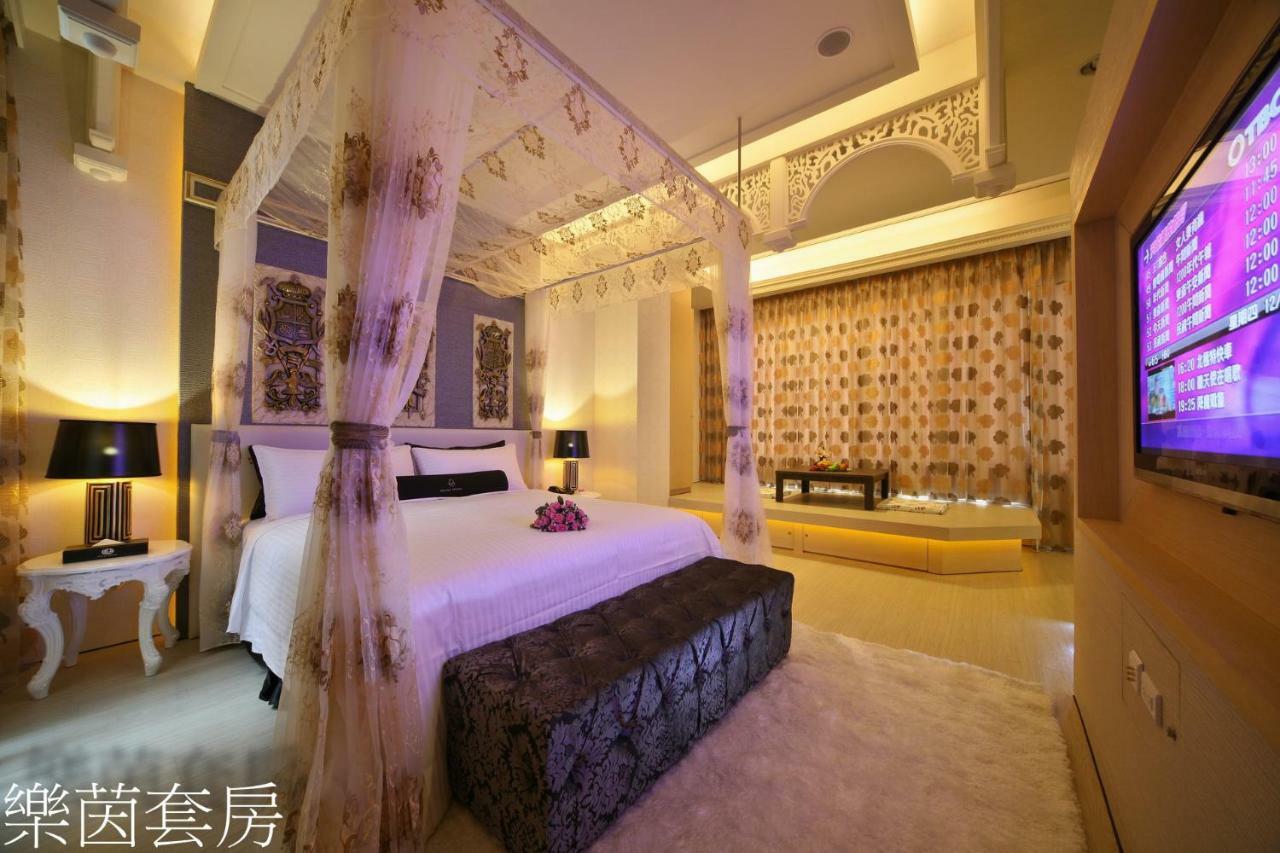 Doule Motel 台中市 エクステリア 写真