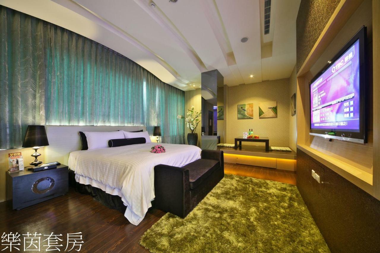 Doule Motel 台中市 エクステリア 写真