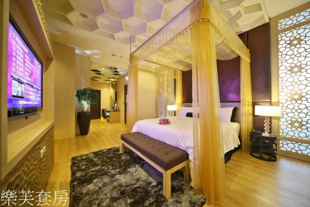 Doule Motel 台中市 エクステリア 写真